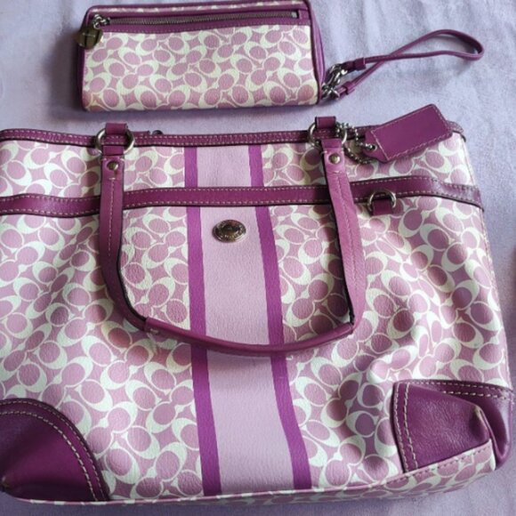 Coach Heritage Signature Tote Bag in pink and purple with a matching wallet - Picture 7 of 8